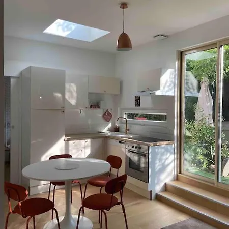 Tres Bel Appartement Avec Jardin Reposant Angers Exterior photo