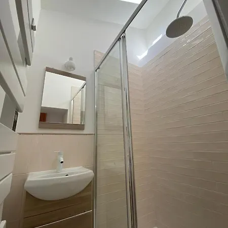 Tres Bel Appartement Avec Jardin Reposant Angers Exterior photo