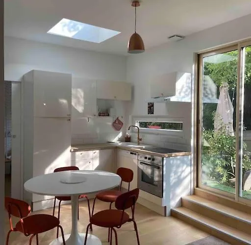 Tres Bel Appartement Avec Jardin Reposant